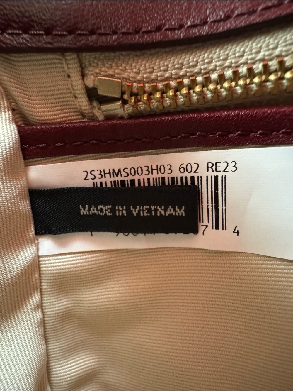 Marc Jacobs The Covered J Marc Saddle Bag in cherry maroon wine red - Picture 9 of 15